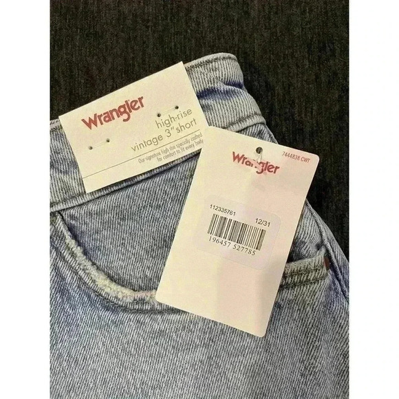Wrangler Denim Jean Shorts 12 31 High Rise Vintage 3” Light Wash Mom Cut Off NWT - Picture 4 of 8